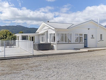 The Kiwiana Dream. Get a Moo-ve On!
