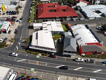 Image 1 of 18
