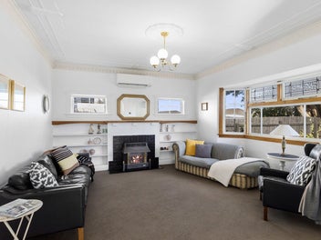 Charming 1930s Bungalow with Subdivision Potential