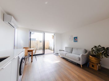 Boutique, Sunny, Single-Level - Proven Performer