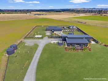 Off-Grid Country Living, Close to Town