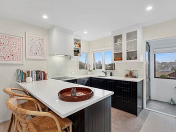 Rare Takapuna Gem – Outright Ownership Retirement!