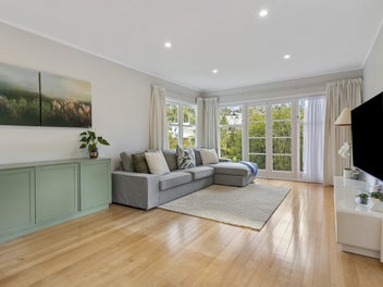 Entry-Level Buying in Castor Bay - Act Fast