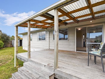 A Sunny Home in a Sought-After Location