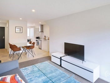 CITY CENTRE'S BEST BUY! - FREEHOLD, Semi-Detached