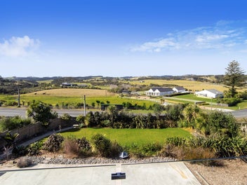 Muriwai Home & Income