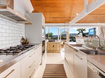 Architectural Living, Exceptional Sun