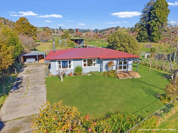 Laid-Back Living in Upper Moutere