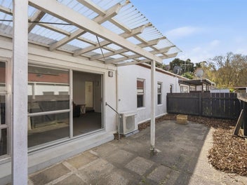 Central Avenues Opportunity – Walk to Town!
