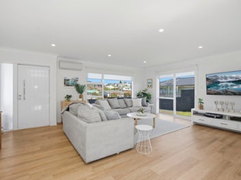 Sun and Style in Pillans Point – Just Move In