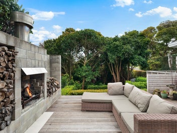 Freehold home with minor dwelling