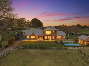 Paradise Manor