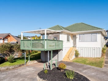 Elevated Living in the Heart of Blockhouse Bay