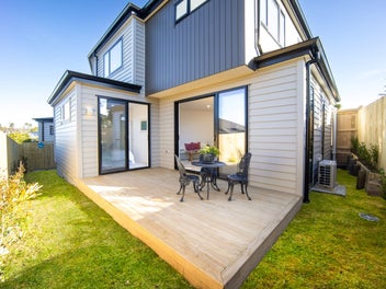 Brand New, Freehold & Free Standing