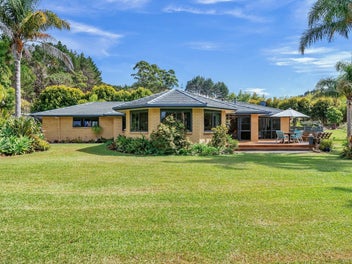 A Private Lifestyle Retreat, Minutes from the City