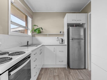 Brick, 2 Brms & Under $500K – Yes, in...