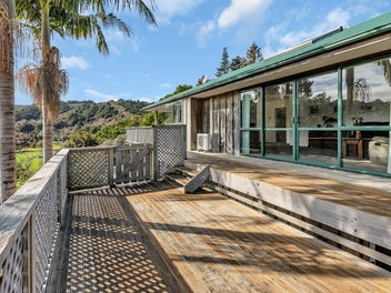 Hidden Away - 1.35 Acres - Room to Breathe
