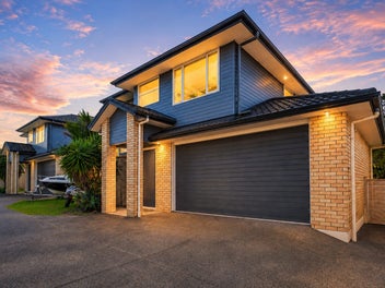 Space, Privacy & Quality Near Waiake Beach