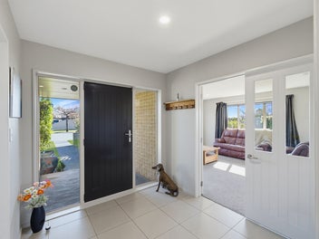 Central Location|Central Heating|Room for a Boat