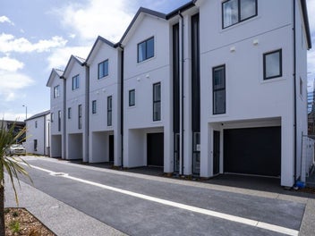 Opportunity - CBD Living with Garage