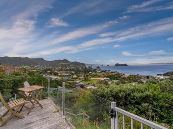 Elevated Hahei Retreat