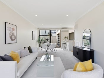 Sunny freehold terrace in the heart of Stonefields