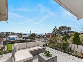 Home & Income | Vendor Says Sell