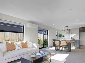 Stylish, Spacious & Ready to Enjoy!