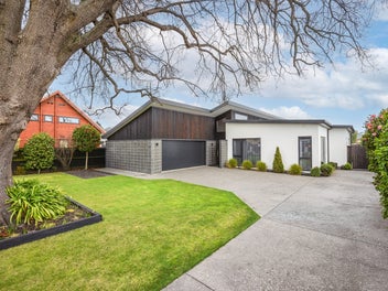 Architecturally Designed. Exceptionally Appointed.