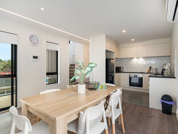 Double Master Suites - Modern Belmont Living
