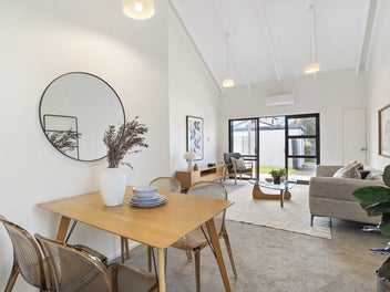 Fresh Look, Freehold Title, Solid Build.