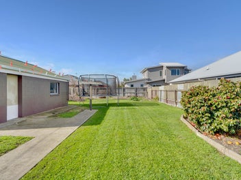 Perfect Starter Home On A Generous Section