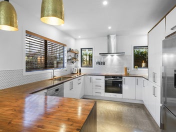 MODERN APPEAL, LOCATION CONVENIENCE