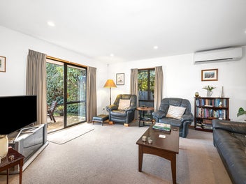 Owner committed to new home, this has to be sold