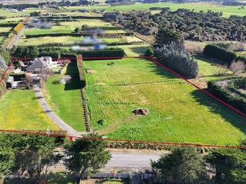 Quintessential Otatara - space and land
