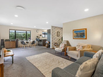Spacious and Private on Larch