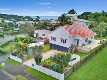 Handy Location in Coopers Beach