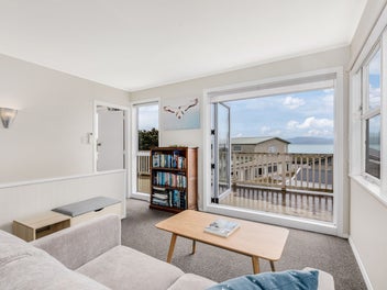 Eastbourne Entry with Endless Potential