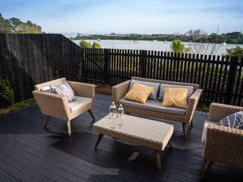 4 bedroom Waterfront Living on the Tamaki River