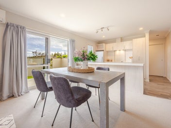 Modern, low - maintenance living