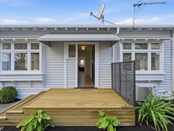 Picture-Perfect Bungalow Living