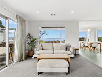 Easy Coastal Living, Elevated Outlook