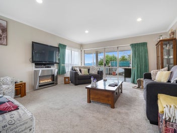 Tui Vista – Beautiful Views – Quality Home