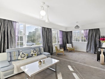 A Home Full of Potential in a Great Family Setting