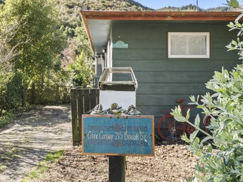 Enjoy the "Celtic Cottage" Living!