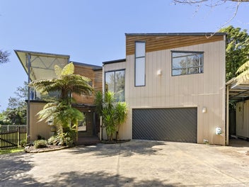 Super-Sized Home with Iconic Views