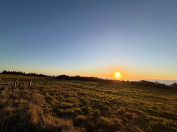 Sunset View to Mountain Horizons