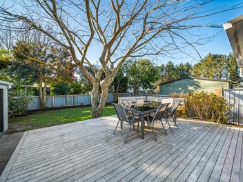 SURPISINGLY SPACIOUS - INSTANTLY WELCOMING!