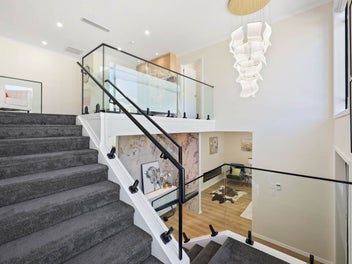 GRAND LUXURY | 9 BEDROOMS | 436SQM | 692SQM FR...