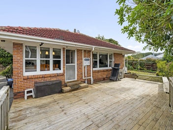 Two Homes, One Opportunity! Vendors are packed!